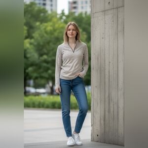 Bandit Running Seamless Quarter Zip Mockneck Ash Gray $128 Retail NYC Run Club